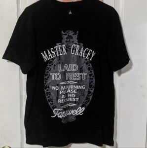 RARE Disney Parks Haunted Mansion Master Gracey Epitaph Tombstone T-shirt Medium